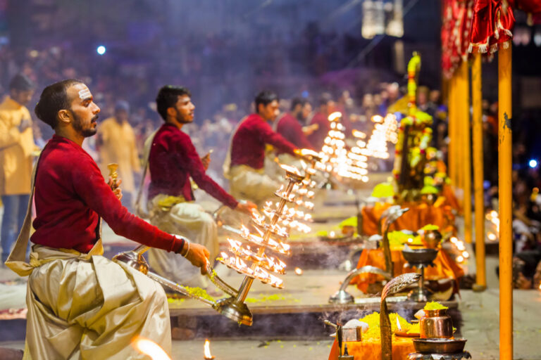 Varanasi,,India,-,Jan,31:,Ganga,Aarti,Ceremony,Rituals,Performed