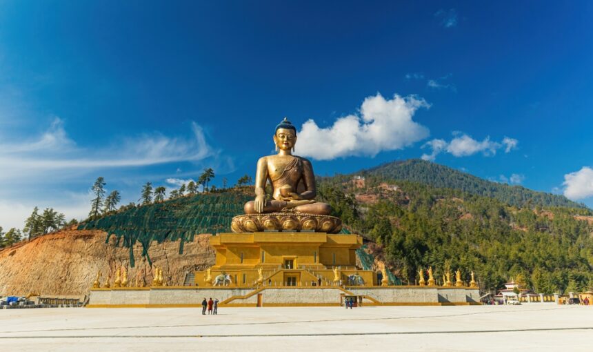 Bután en 6 días: Un viaje entre monasterios, fortalezas y paisajes de ensueño